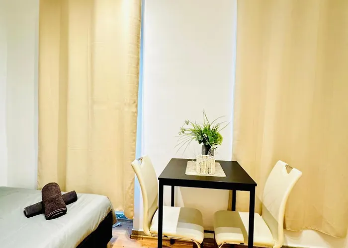 Modern & Cozy -15 Min To Rathausplatz & Center Apartment *