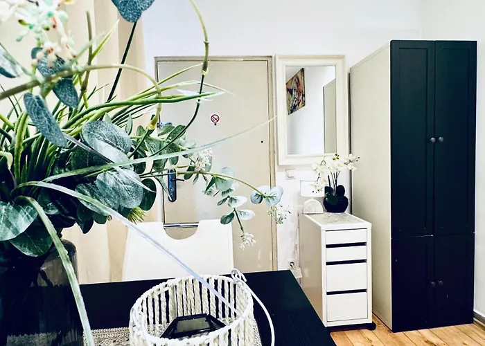 Apartment Modern & Cozy -15 Min To Rathausplatz & Center *