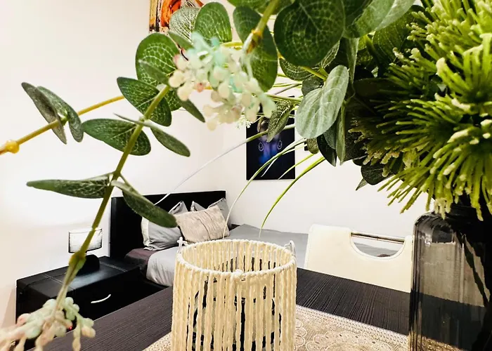 Apartment Modern & Cozy -15 Min To Rathausplatz & Center *